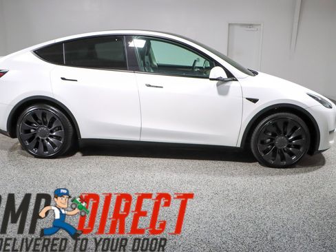 Used 2023 Tesla Model Y Long Range image 6