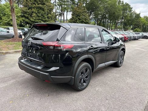 New 2026 Nissan Rogue SV FWD image 7