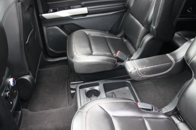 Used 2021 Ford Explorer XLT w/ Equipment Group 202A AWD/4WD image 26
