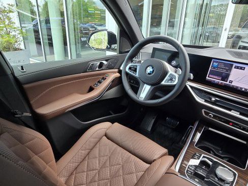 New 2026 BMW X5 xDrive40i w/ M Sport Package image 14
