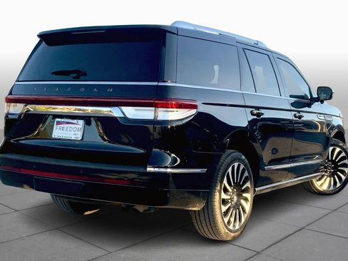 Used 2022 Lincoln Navigator Black Label image 11