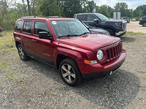 Used 2016 Jeep Patriot High Altitude AWD/4WD image 7