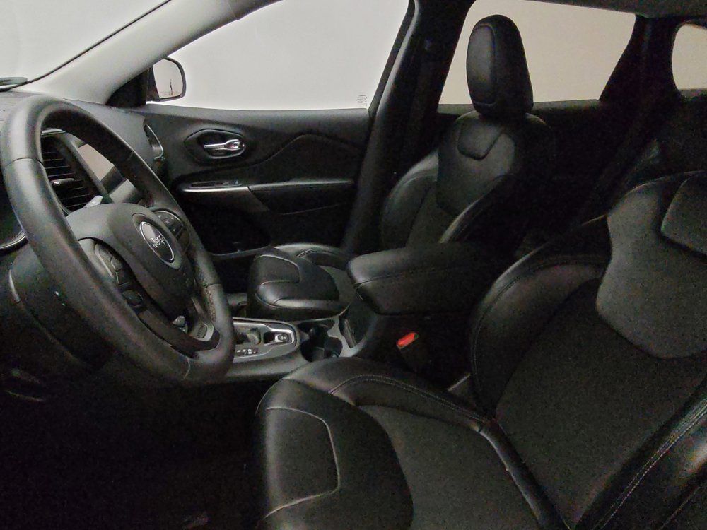 Used 2020 Jeep Cherokee Latitude Plus FWD image 17