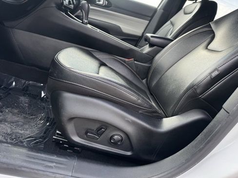 Used 2024 Jeep Compass Limited image 8