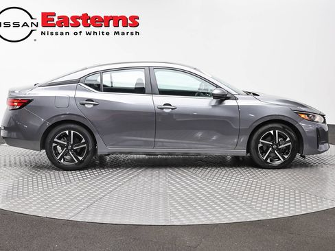 Used 2025 Nissan Sentra SV FWD image 4