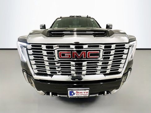 New 2026 GMC Sierra 2500 Denali image 2