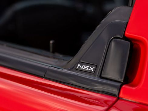 Used 2005 Acura NSX T RWD image 39