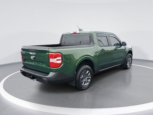 Certified 2025 Ford Maverick XLT image 4