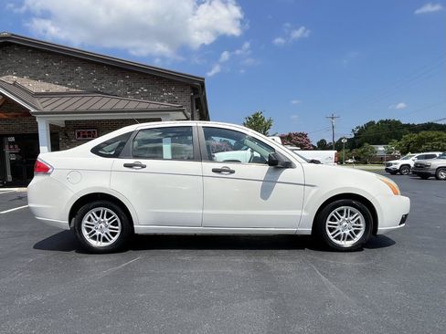 Used 2009 Ford Focus SE FWD image 21