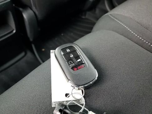 Used 2023 Honda CR-V EX image 30