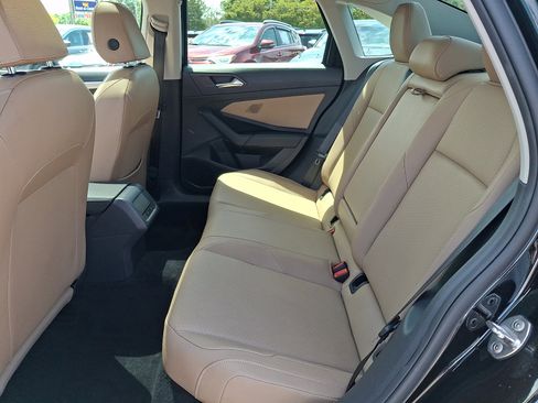 Used 2020 Volkswagen Jetta SE w/ SE Cold Weather Package FWD image 10