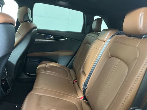 Used 2022 Lincoln Nautilus Reserve w/ Equipment Group 201A image 27