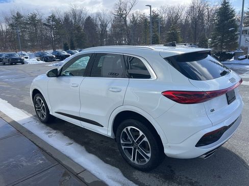 Used 2025 Audi Q5 Premium w/ Convenience Package image 41