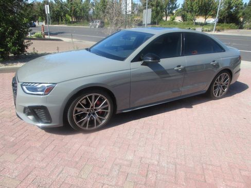 Used 2021 Audi S4 Premium Plus w/ Premium Plus Package AWD/4WD image 3