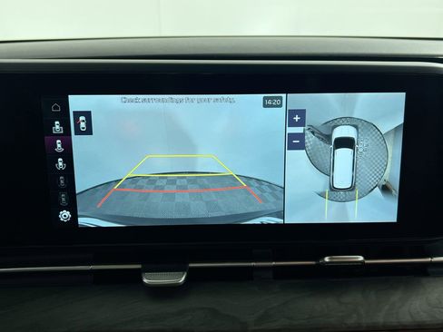 Used 2024 Kia Carnival SX Prestige image 27