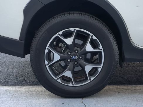 Used 2020 Subaru Crosstrek 2.0i Premium image 14