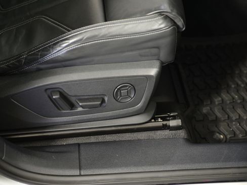 Used 2023 Audi Q3 2.0T Premium Plus image 10