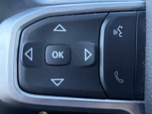 Used 2024 RAM 2500 Big Horn w/ Heated Seats & Wheel Group AWD/4WD image 18