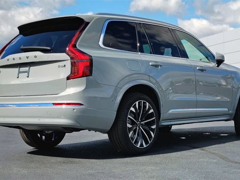 New 2026 Volvo XC90 B6 Plus image 3