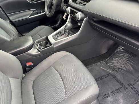 Certified 2019 Toyota RAV4 LE image 18
