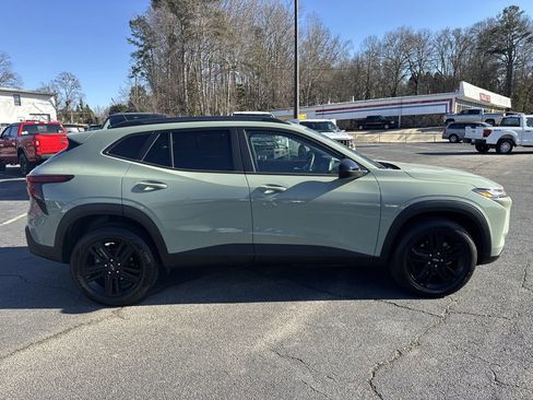 Used 2025 Chevrolet Trax ACTIV image 8