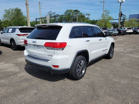 Used 2018 Jeep Grand Cherokee Limited w/ Luxury Group II RWD image 2