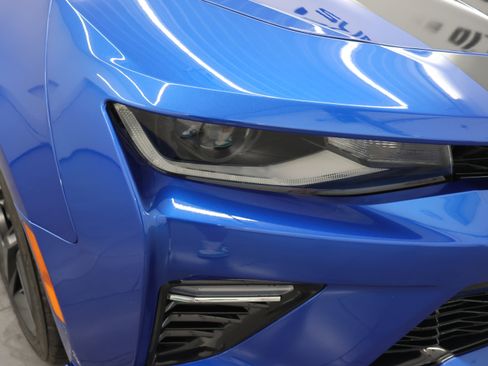 Used 2018 Chevrolet Camaro SS w/ LPO, Ground Effects Package RWD image 22