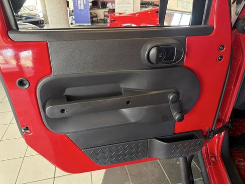 Used 2010 Jeep Wrangler Unlimited Sport image 17