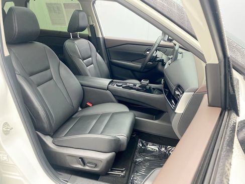 Used 2023 Nissan Rogue SL AWD/4WD image 24