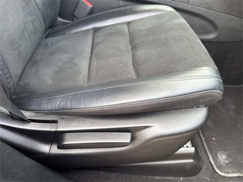 Used 2019 Jeep Grand Cherokee Laredo w/ Security & Convenience Group image 14