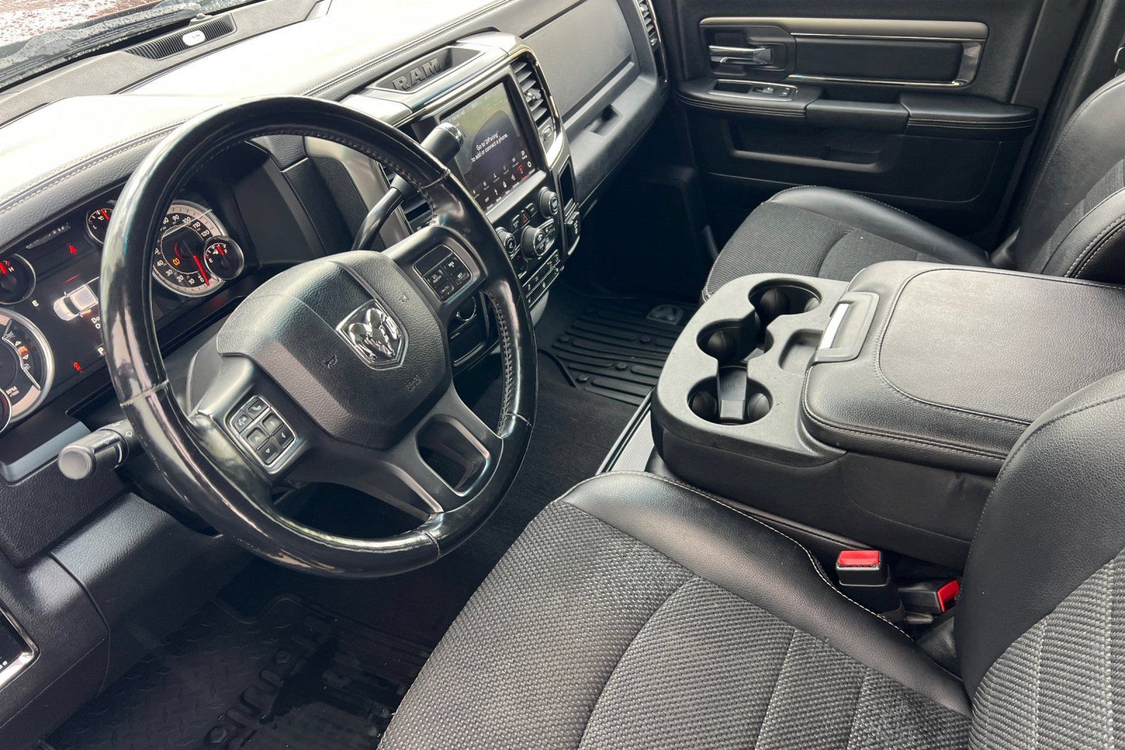 Used 2018 RAM 2500 Big Horn w/ Sport Appearance Group AWD/4WD image 7