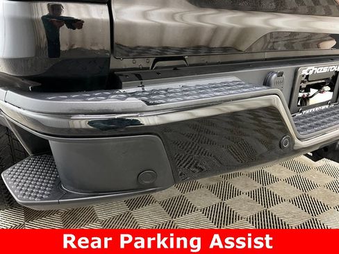 Used 2025 GMC Canyon Denali image 17