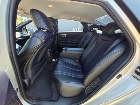 Used 2017 Toyota Mirai Base 4dr Sedan image 25