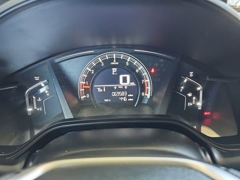 Used 2017 Honda CR-V LX image 16