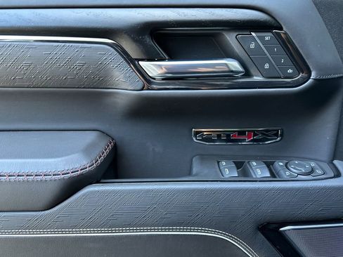 Used 2024 GMC Sierra 1500 AT4X image 11