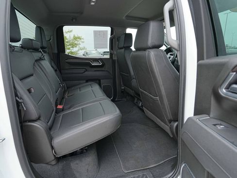 Used 2025 GMC Sierra 1500 SLT AWD/4WD image 25