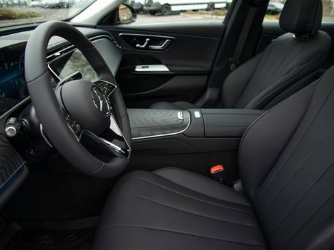 New 2026 Mercedes-Benz E 350 4MATIC Sedan image 11