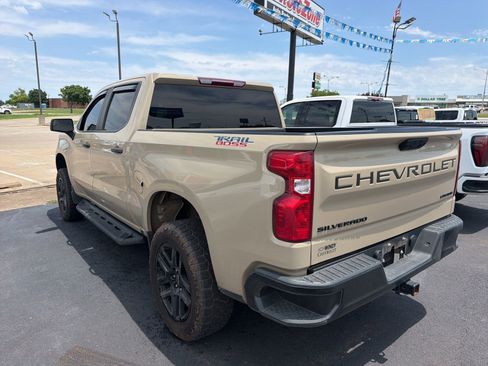 Used 2022 Chevrolet Silverado 1500 Custom Trail Boss w/ LPO, Dark Essentials Package AWD/4WD image 3