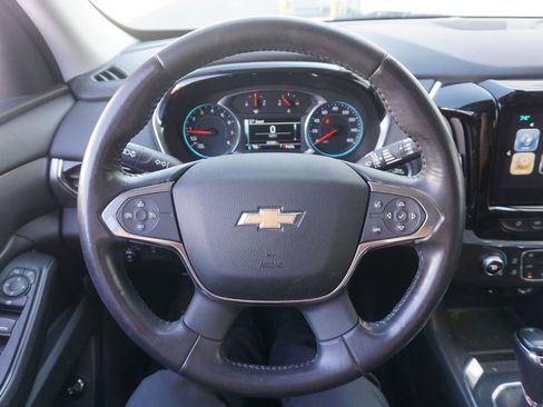 Used 2018 Chevrolet Traverse LT FWD image 3