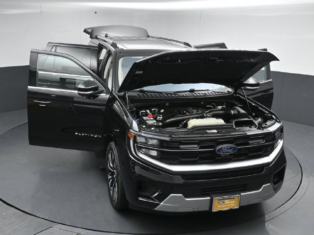 Certified 2025 Ford Expedition Max Platinum w/ Driver's Package AWD/4WD image 54
