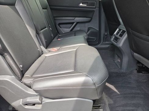 Used 2018 Volkswagen Atlas SEL w/ R-Line Package AWD/4WD image 31