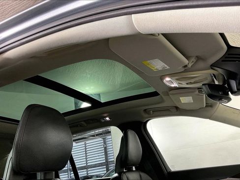 Used 2016 Volvo XC90 T6 Momentum w/ Momentum Plus Package AWD/4WD image 29