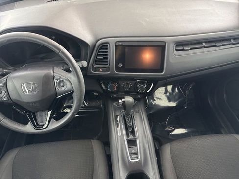 Certified 2022 Honda HR-V Sport image 34