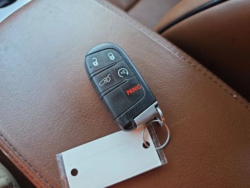 Used 2021 Jeep Grand Cherokee Summit AWD/4WD image 46