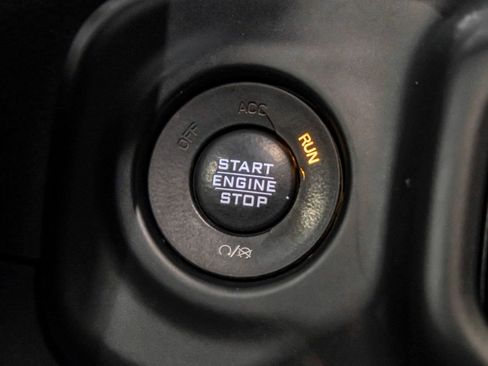 Used 2018 Jeep Wrangler Unlimited Sahara image 20