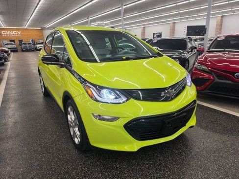 Used 2019 Chevrolet Bolt LT FWD image 3