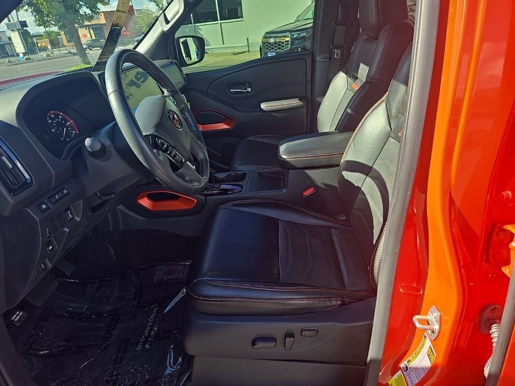 Used 2025 Nissan Frontier PRO-4X w/ Pro Premium Package AWD/4WD image 13