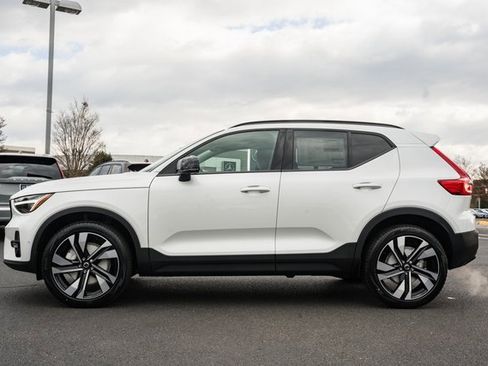 New 2026 Volvo XC40 B5 Ultra w/ Protection Package Premier image 4