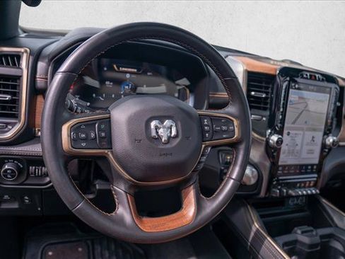 Used 2023 RAM 1500 Limited AWD/4WD image 13