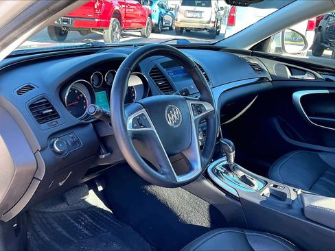 Used 2011 Buick Regal CXL image 18